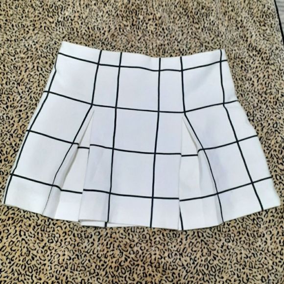 Tennis Skirt Small - Picture 1 of 4